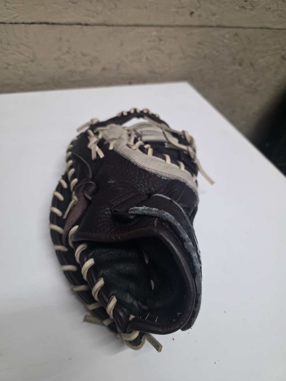 Mizuno Franchise Series Baseball First Base Mitt